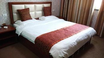 Yanshi 7 Star Express Hotel 洛陽 エクステリア 写真