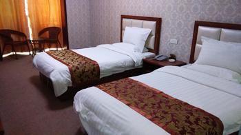 Yanshi 7 Star Express Hotel 洛陽 エクステリア 写真